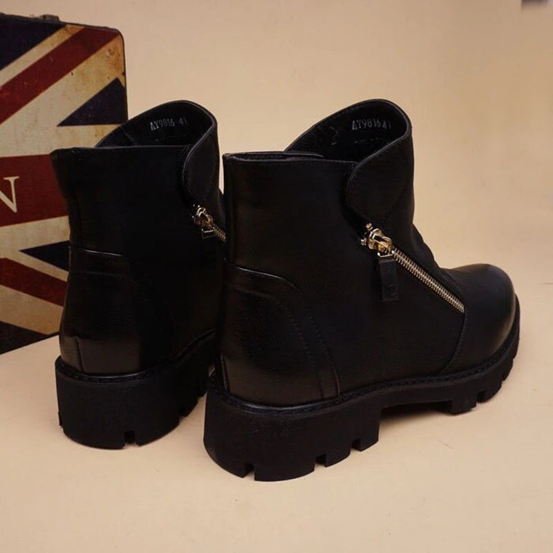Brand Men Botas Hombre Ankle Boots Fashion Men Leather Chelsea Boots Men Slip Ons Motorcycle Man Warm Boots Men Work Shoes