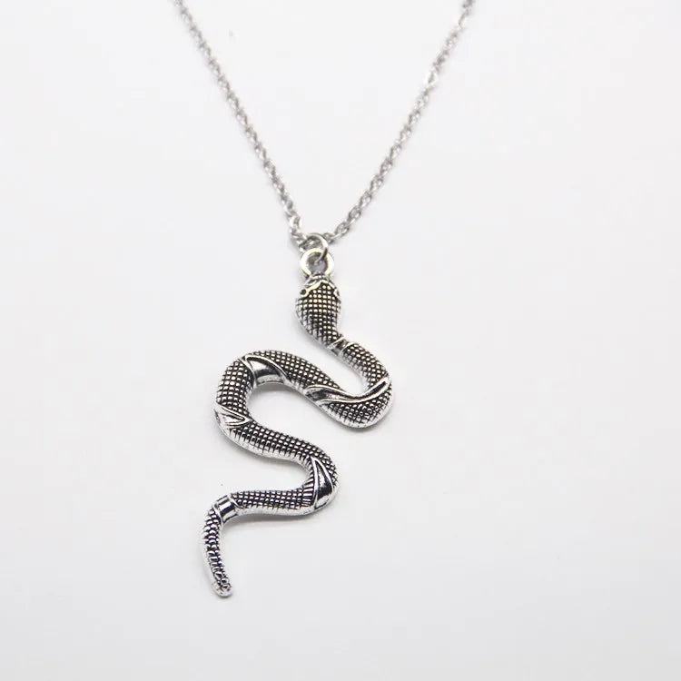 Snake Necklace New Animal Snake Dangle Women Pendant Necklace Minimalist Style Alloy Trendy Female Birthday Jewelry Bijoux Gift