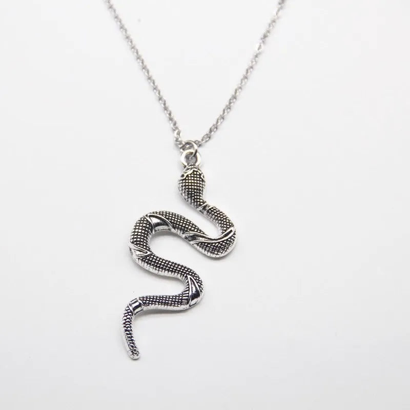 Snake Necklace New Animal Snake Dangle Women Pendant Necklace Minimalist Style Alloy Trendy Female Birthday Jewelry Bijoux Gift
