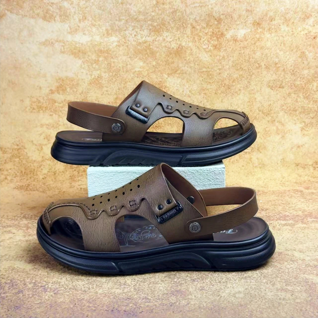 Summer Sandals for Men Outdoor Casual Sport Slippers PU Leather Non-slip Breathable Roman Shoes Two Uses Beach Flip-Flop Garden