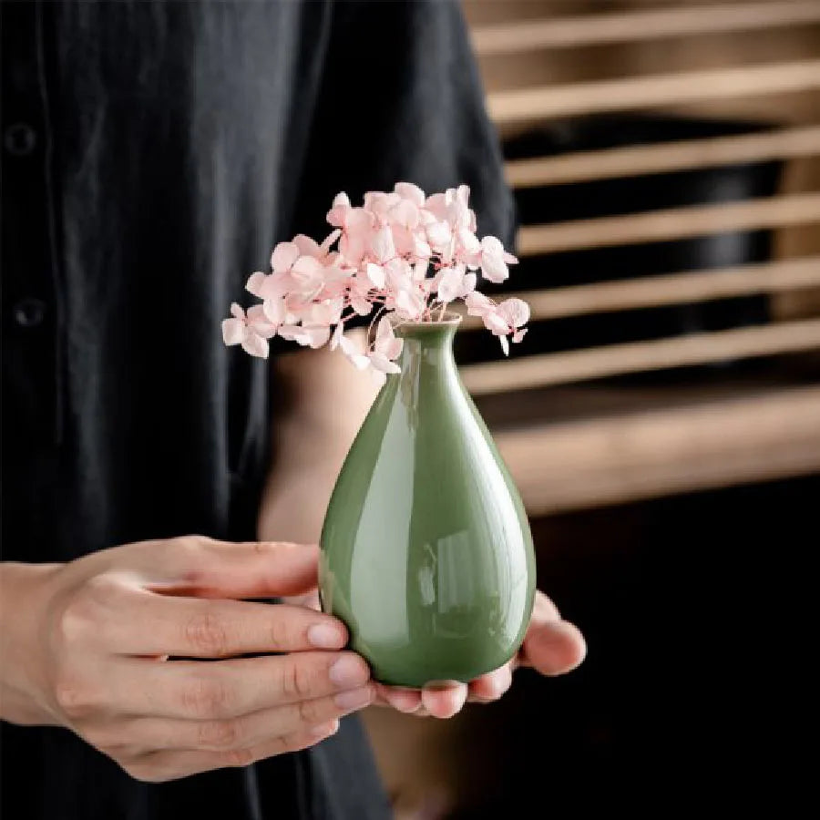 Vase ornaments, dried flower utensils, ceramic decorations, dining tables, simple and fresh home decor, small vase decorations