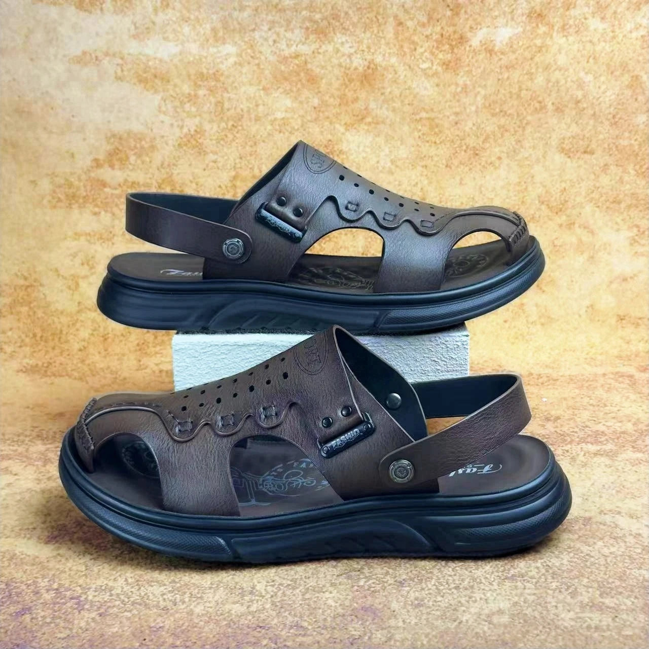Summer Sandals for Men Outdoor Casual Sport Slippers PU Leather Non-slip Breathable Roman Shoes Two Uses Beach Flip-Flop Garden