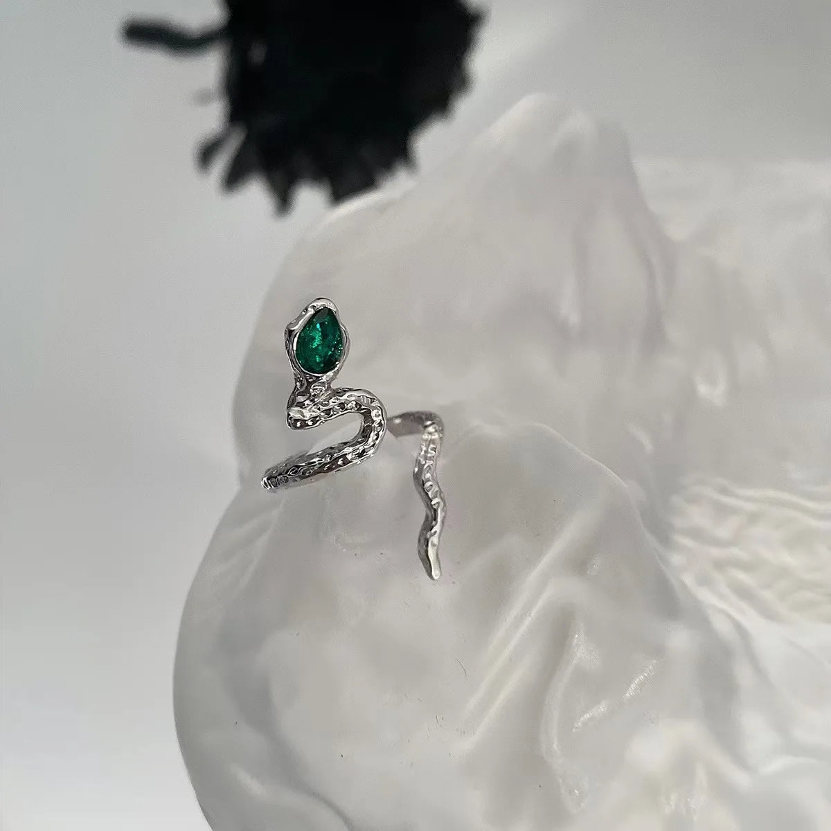 New Fashionable And Minimalist Snake Shaped Women's Personalized Spirit Snake Ring Adjustable Jewelry Wholesale