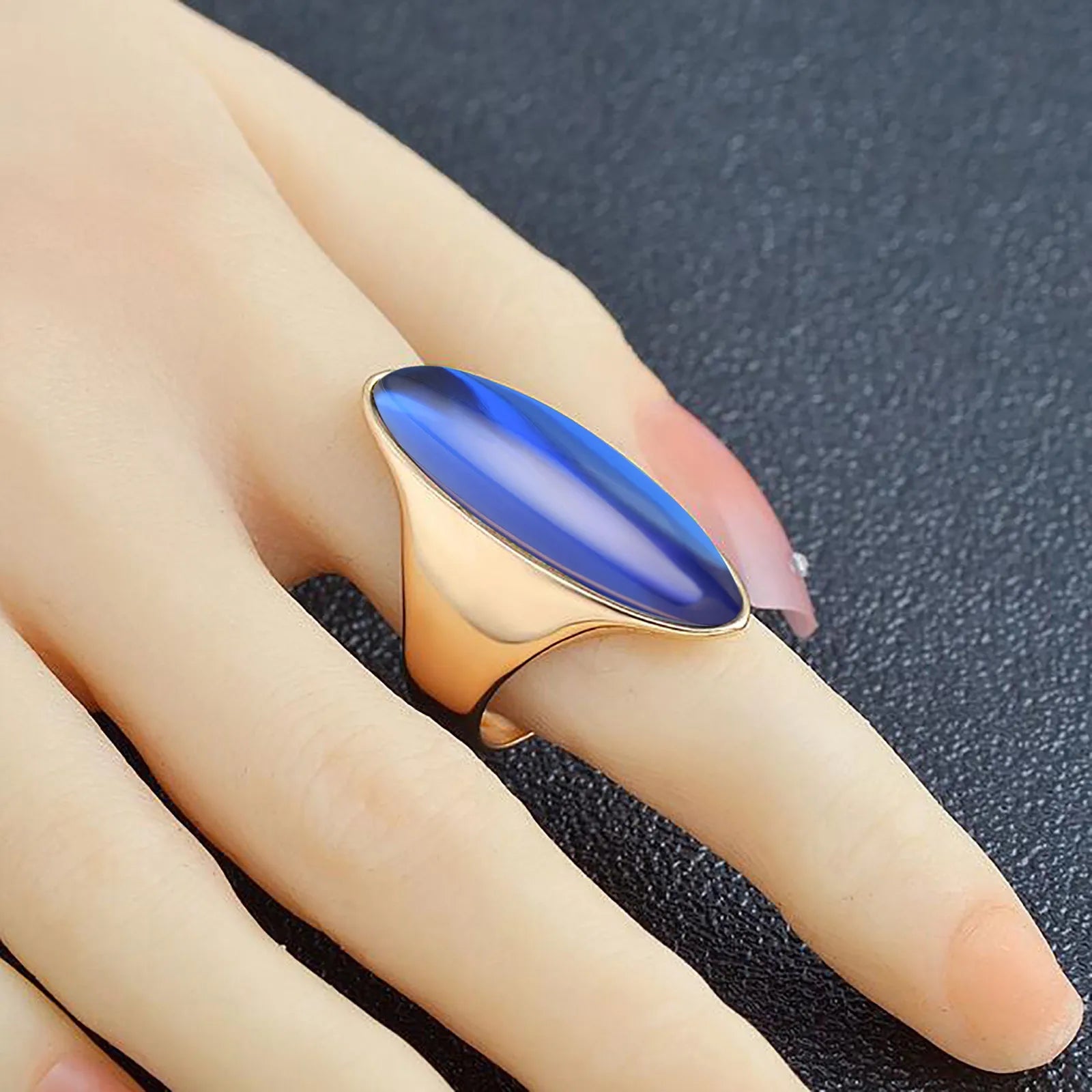 Women'S Crystal Ring Retro Metal Alloy Cool Rings Sophisticated Trendy Minimalist Jewelry Men Daily High Class Sense Accessories