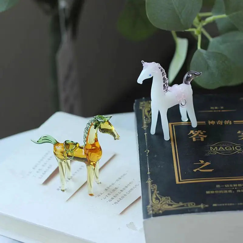 Liuli Zodiac horse ornament statue creative horse office decoration desktop glass crafts meaning horse to success
