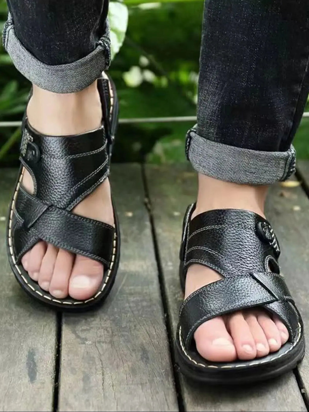 Sandals Men's New Beach Shoes  Slippers Outdoor Non-slip Thick-soled Leather Sandals for Me