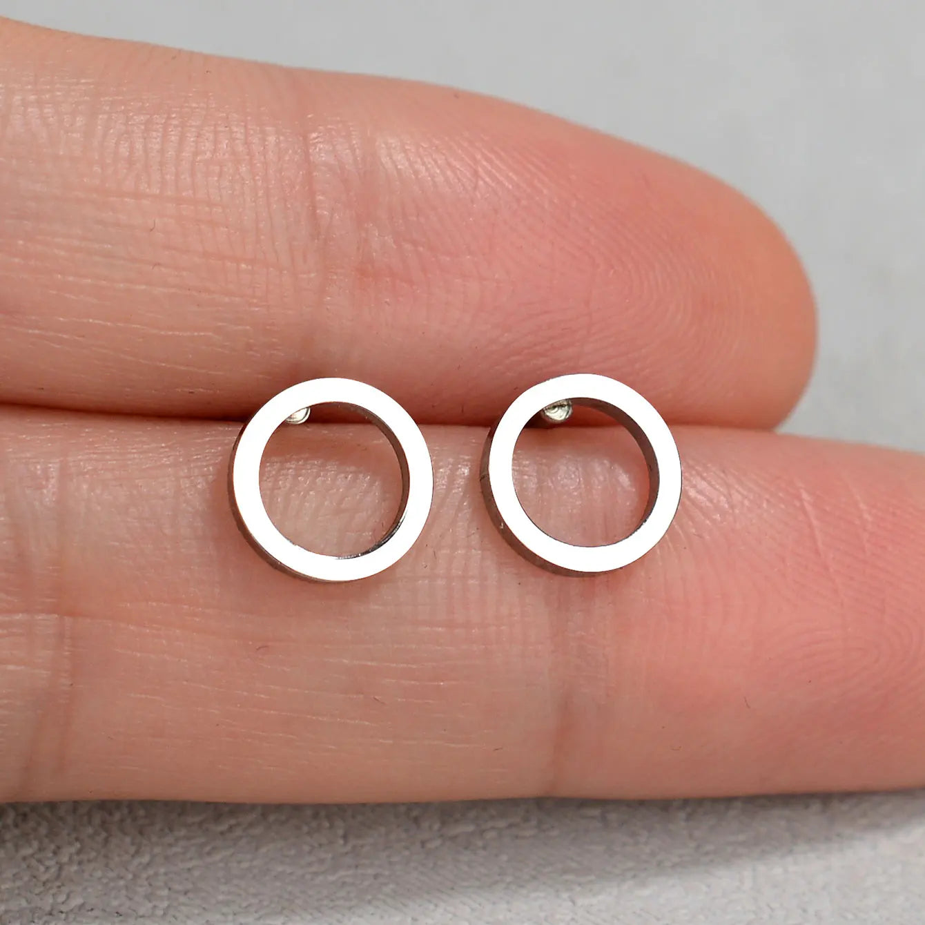 Minimalist Stainless Steel Earings Mini Heart Star Geometric Stud Earrings For Women Cute Cat Dog Flower Leaf Earrings Jewelry
