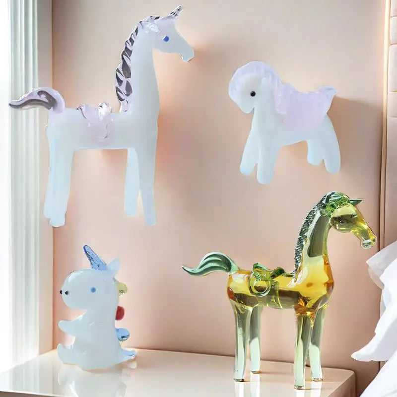 Liuli Zodiac horse ornament statue creative horse office decoration desktop glass crafts meaning horse to success