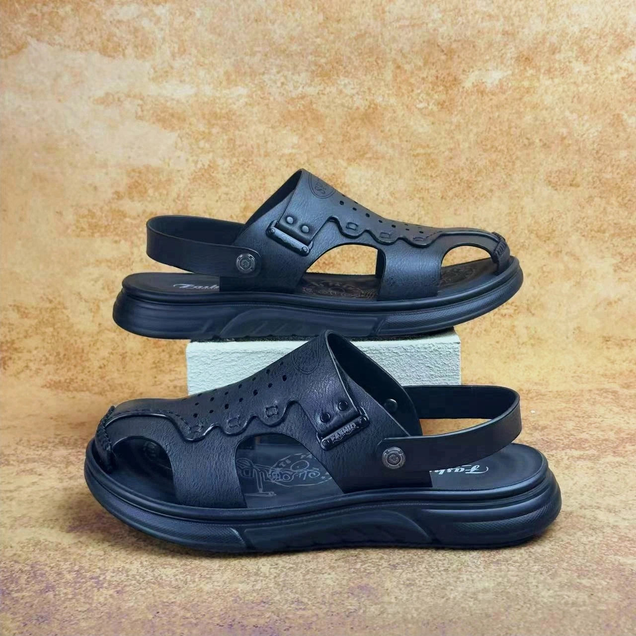 Summer Sandals for Men Outdoor Casual Sport Slippers PU Leather Non-slip Breathable Roman Shoes Two Uses Beach Flip-Flop Garden