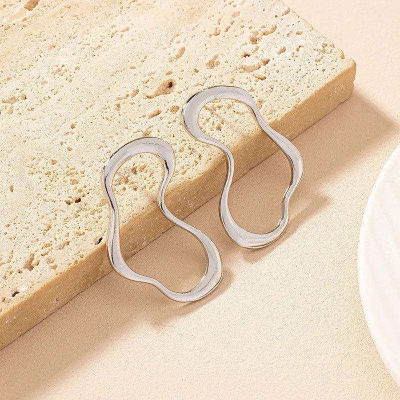 Trending Metal Geometry Stud Earring Fashion New Design Irregular Minimalist Earrings for Women Fashion Jewelry Gifts 2024