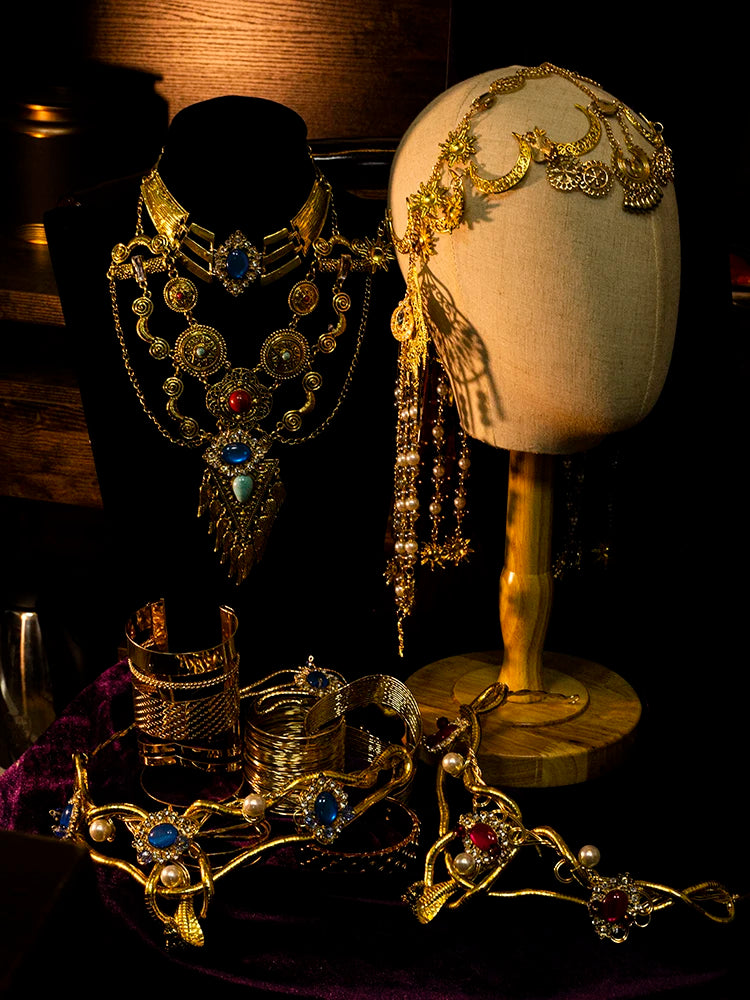 Cos Egyptian Headdress Pharaoh's Favorite Metal Props Cos Daughter's Headwear Necklace Avril Cosplay Photography Accessories