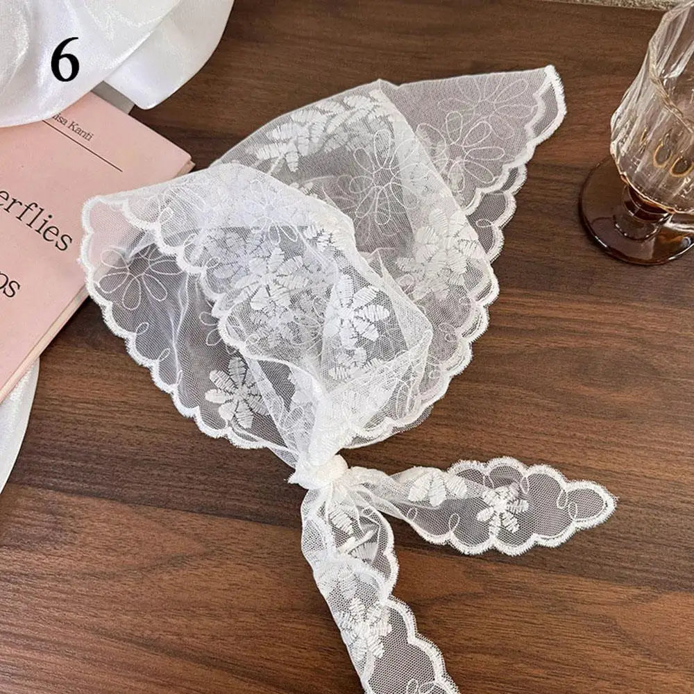 Lace Flower Elegant Temperament Lace Female Flower White Sweet Triangle Scarf Thin Breathable Ribbon Artistic Style Travel Photo