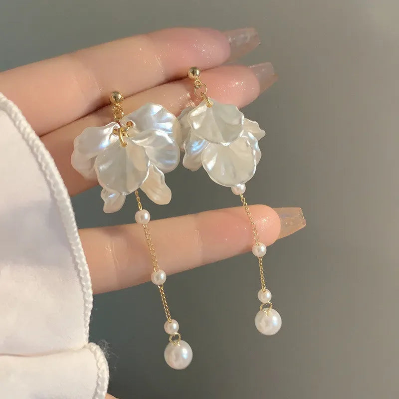 Classic Natural Shell Pearl Long Tassel Earrings for Women Ladies Gold Color Chain White Drop Earrings Bridal Jewelry Gift