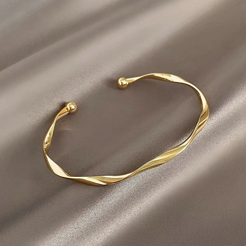 Fashion Silver Color Hollow Double Heart Bangle Women Shining Zircon Charm Bracelet Adjustable Minimalist Style Jewelry Gifts