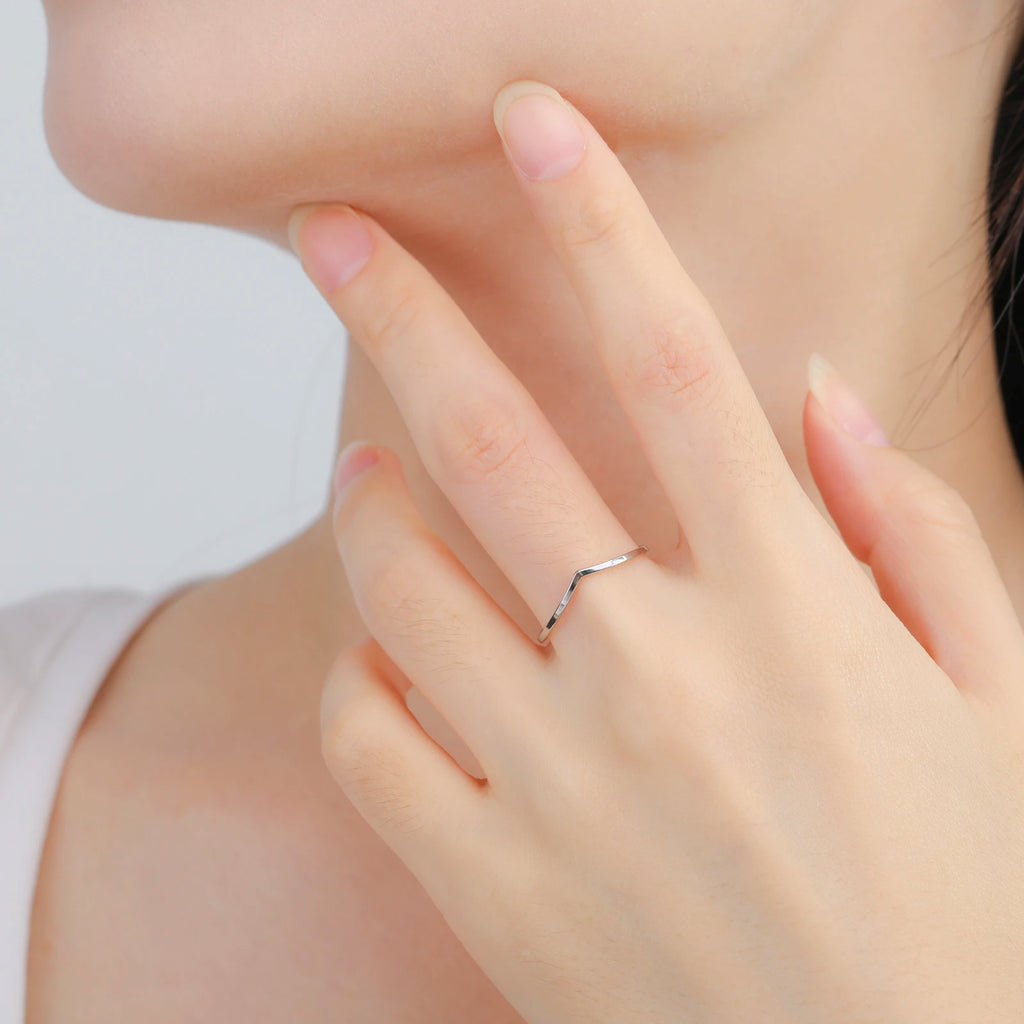 Skyrim Wave Ring Stainless Steel Gold Color V Shape Women‘s Finger Rings Minimalist Wedding Jewelry Gift Wholesale New In