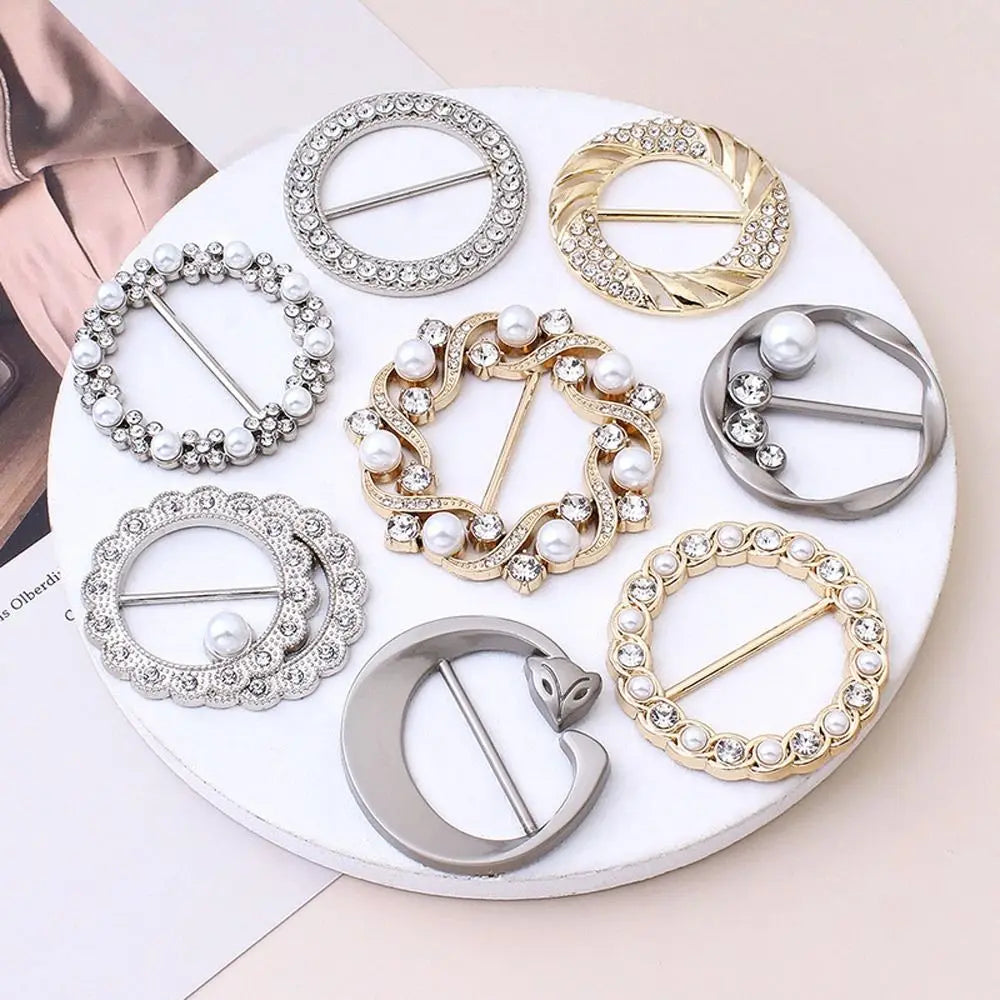 New Rhinstone Scarf Buckle T-Shirt Silk Clasp Clip Holder Scarf Ring Brooch Waist Buckle Fashion Minimalist Jewelry Accessories