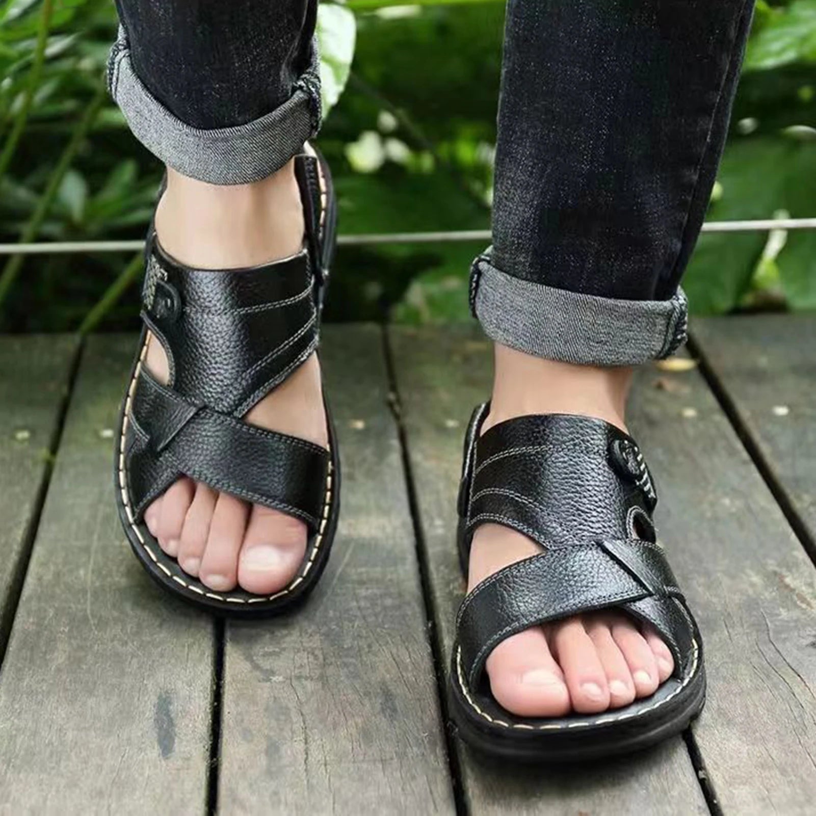 Sandals Men's New Beach Shoes  Slippers Outdoor Non-slip Thick-soled Leather Sandals for Me