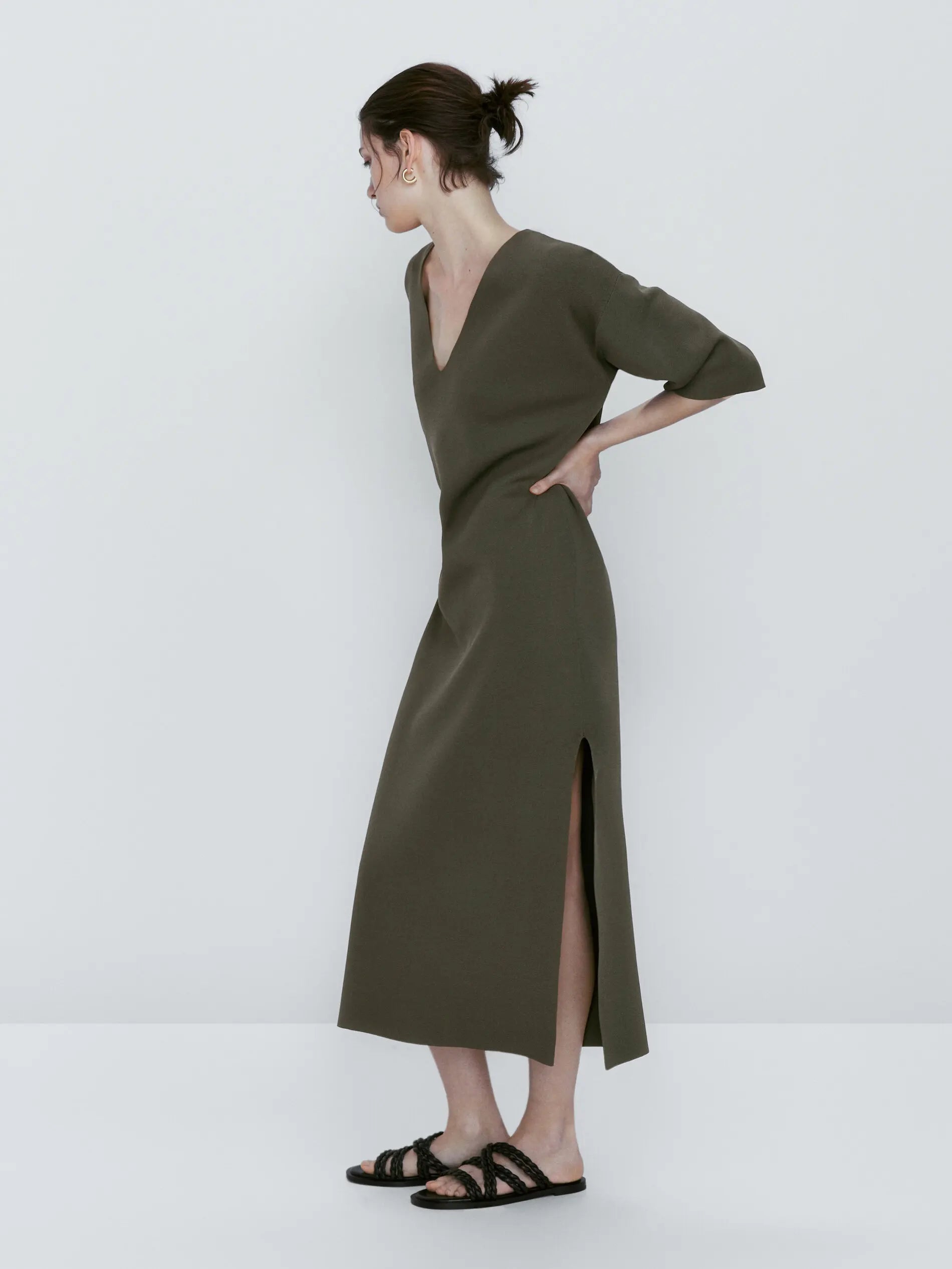 Ethereal MD 2024 women's spring new style of Elegant minimalist extended knit dress with high neck