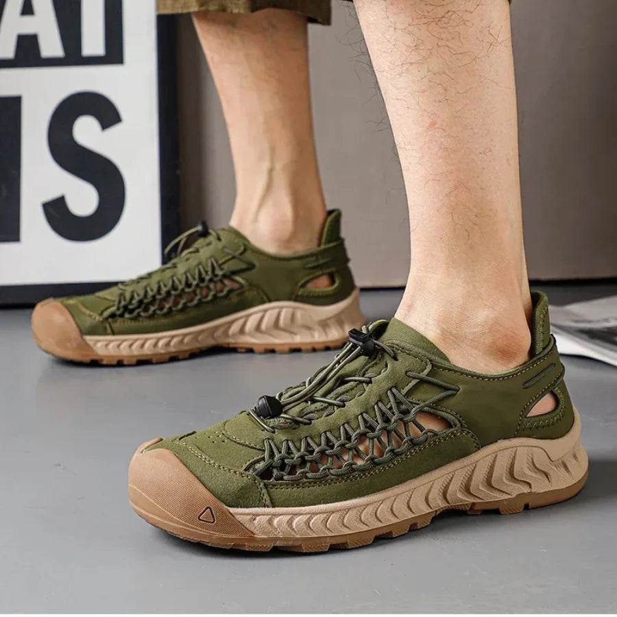 Genuine Leather Casual Sandals Outdoor Antiskid Designer Round Toe Sandals Breathable Waterproof Beach Shoes Summer Men Sandals